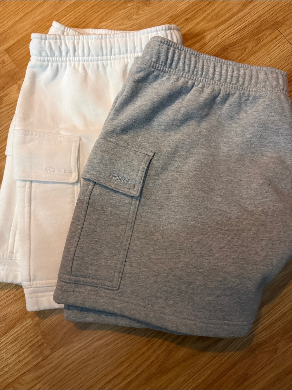 Aritzia Cargo Pocket Shorts - Gray & White